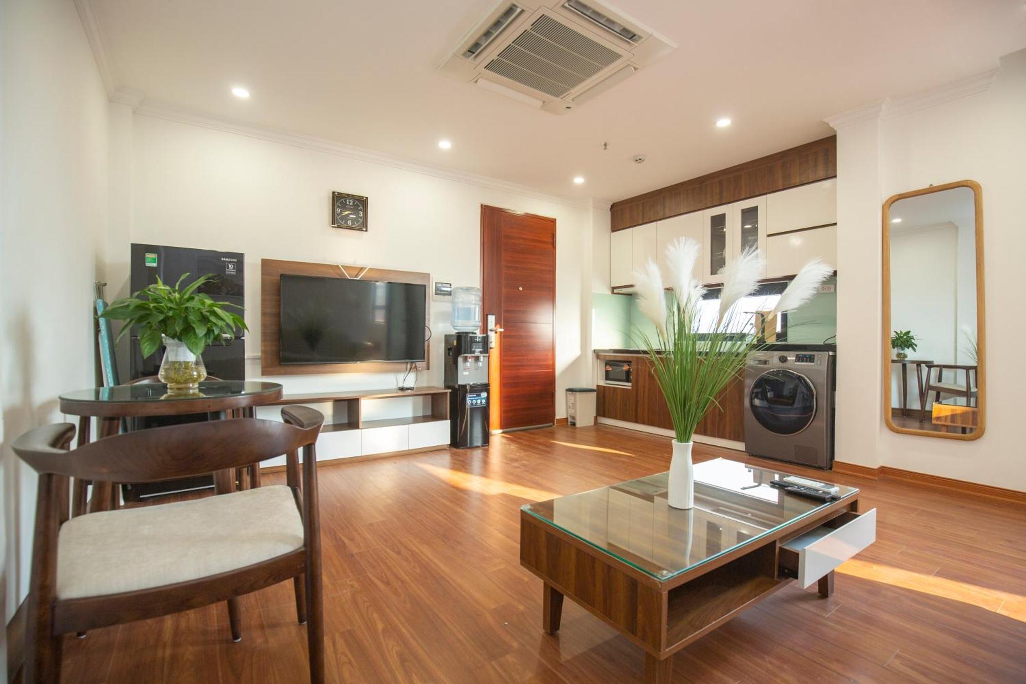 Apartment Sumitomo19 Linh Lang Serviced